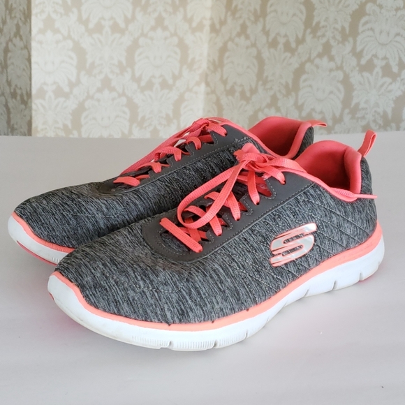 skechers lite weight womens